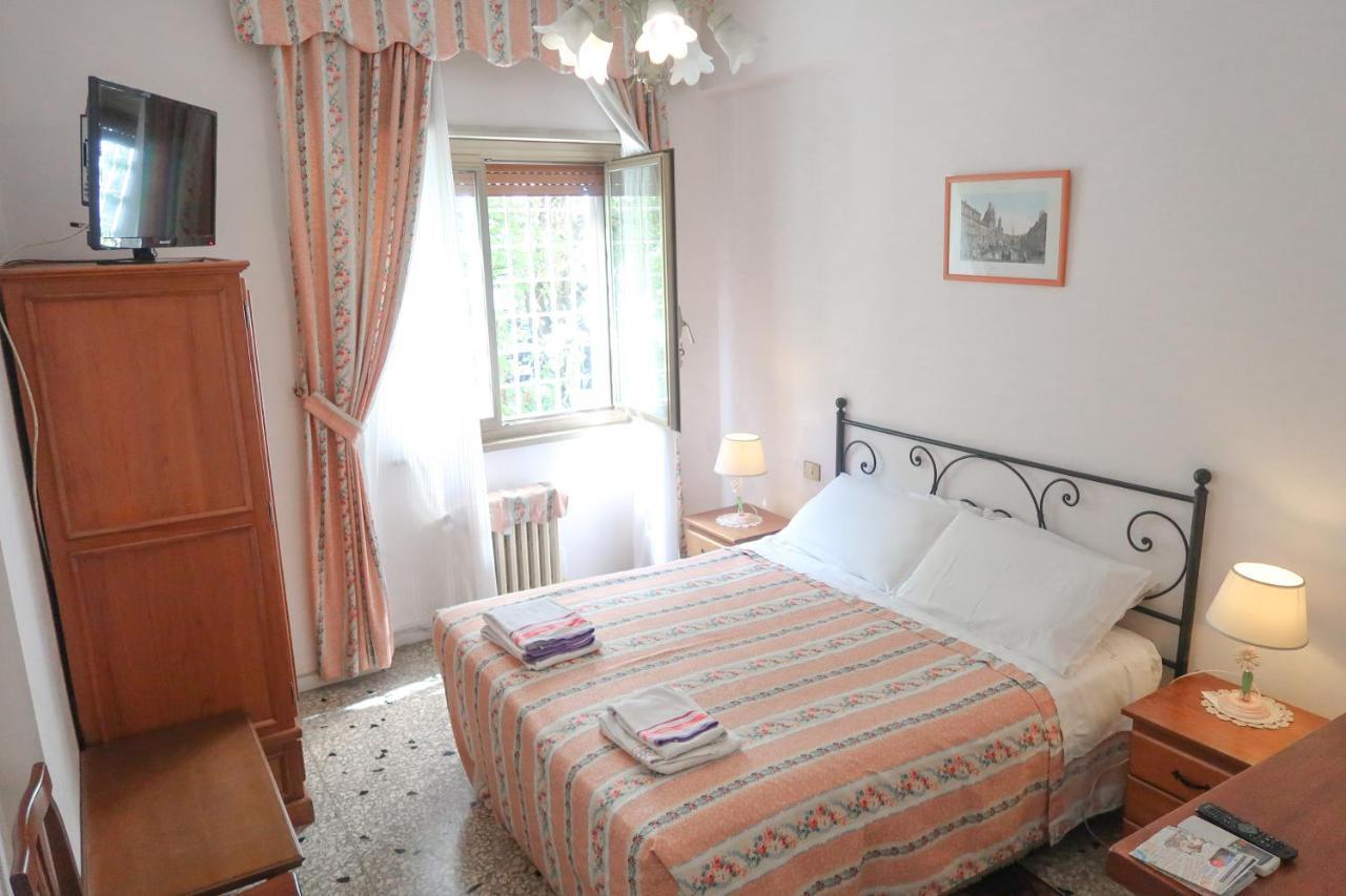The Condottieri Rooms Rome Bagian luar foto