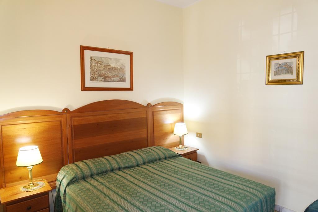 The Condottieri Rooms Rome Bagian luar foto