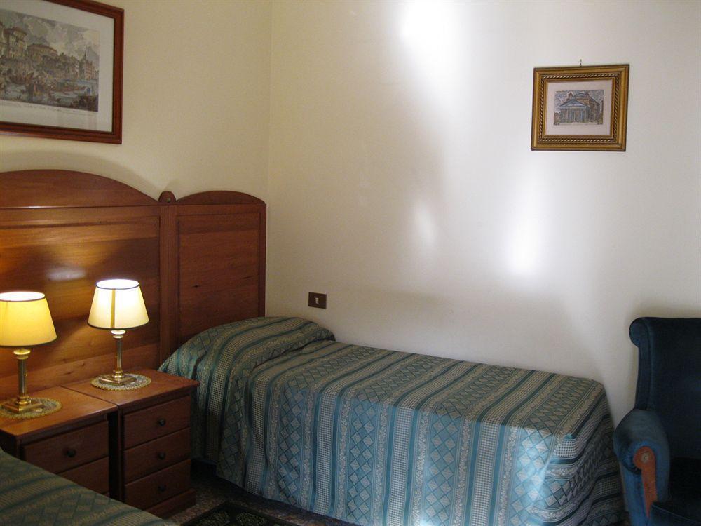 The Condottieri Rooms Rome Bagian luar foto