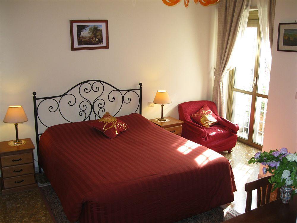 The Condottieri Rooms Rome Bagian luar foto
